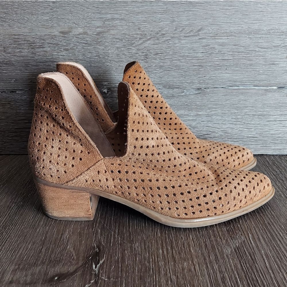 Steven by Steve Madden Danese Suede Leather Perforated Ankle Bootie 8.5